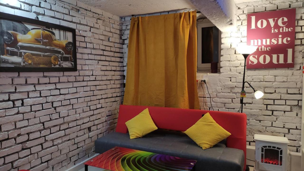 קרקוב Cosy Dungeon Double Room With Ac מראה חיצוני תמונה