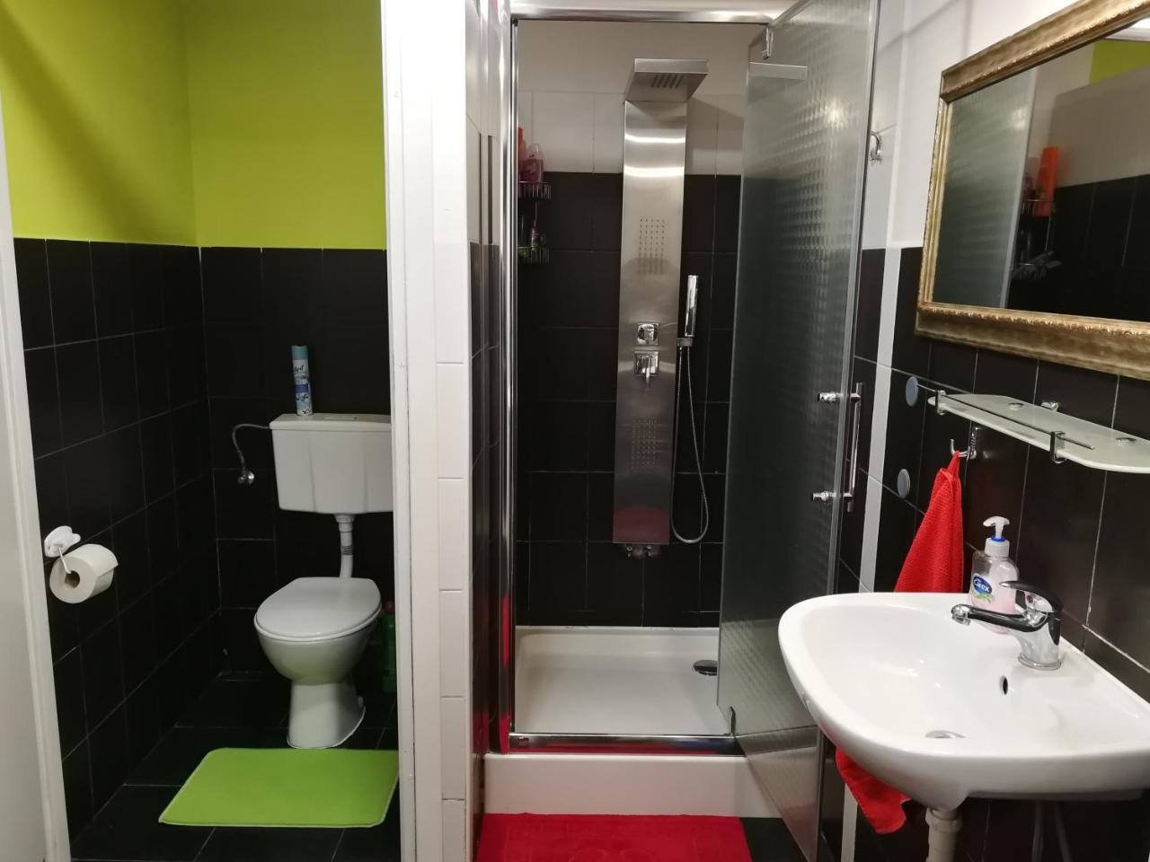 קרקוב Cosy Dungeon Double Room With Ac מראה חיצוני תמונה
