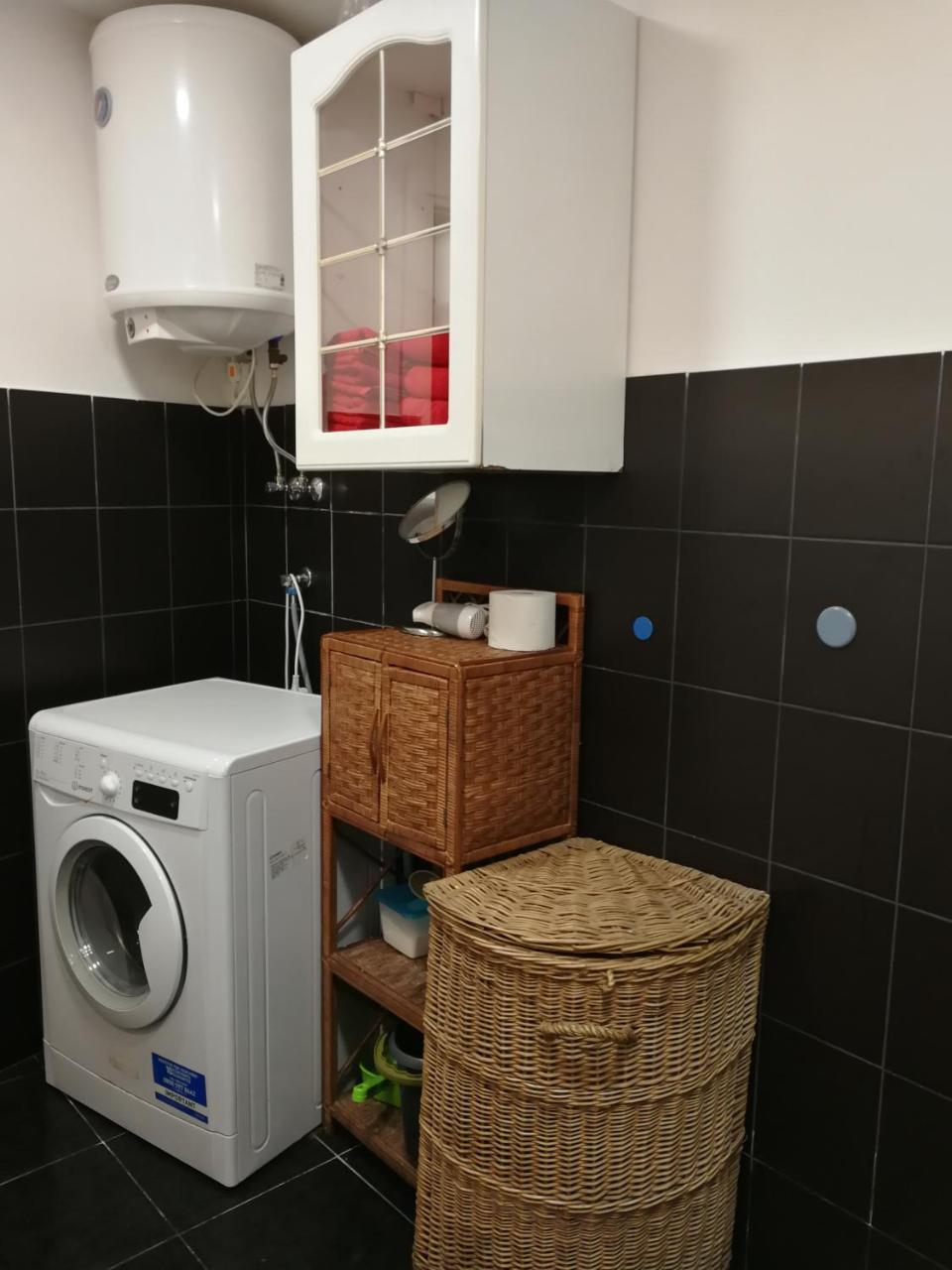 קרקוב Cosy Dungeon Double Room With Ac מראה חיצוני תמונה